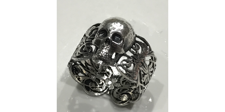 Anillo Cráneo -Romántico-